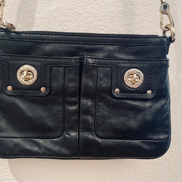 MARC BY MARC JACOBS Vintage Leather Y2K Crossbody Bag - Picture 3 of 8